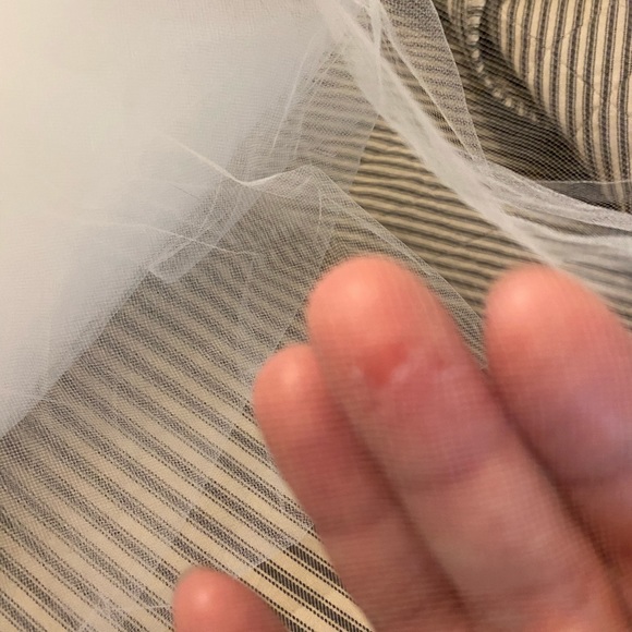 Jessica McClintock Veil 9 foot train - Picture 7 of 7